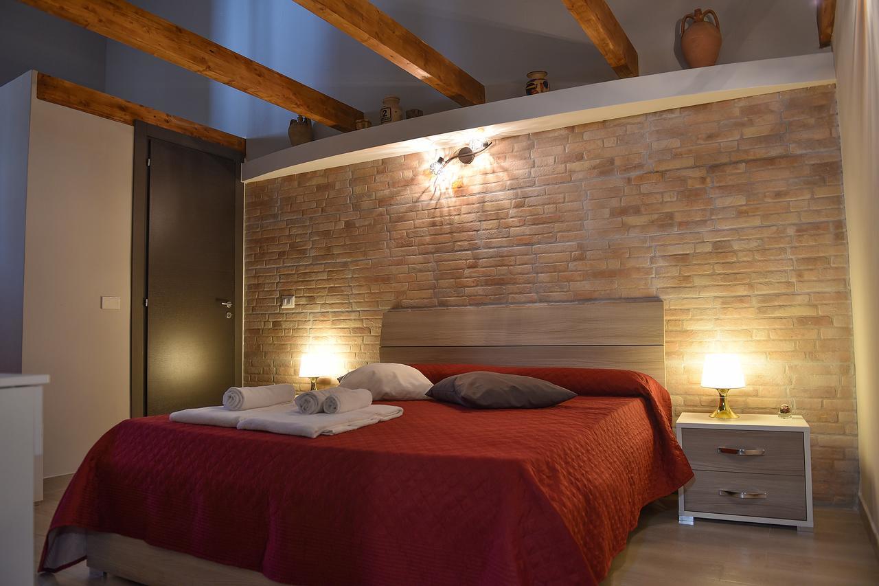 Famigi Bed and Breakfast Neapel Exteriör bild